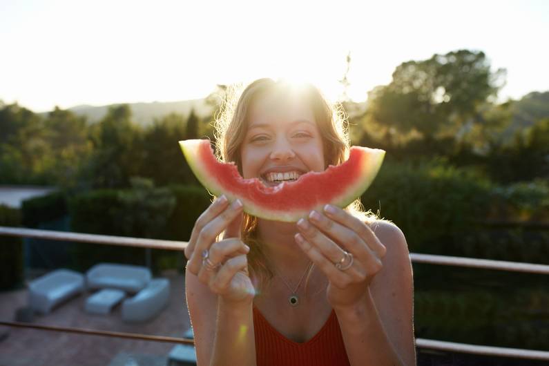 Cinque cibi sono gli spuntini estivi perfetti